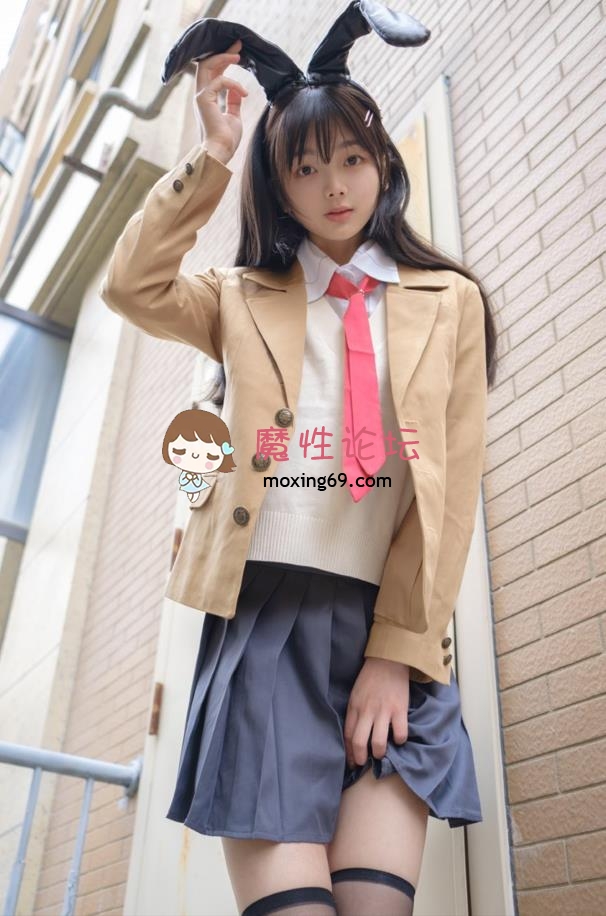 网红高颜值福利姬《赤西夜夜》 ❤️纯白萝莉❤️比基尼❤️完美白丝❤️32套写真视频合集[25V2519P56.9G]