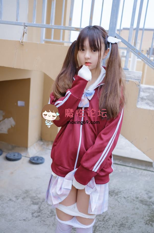 网红高颜值福利姬《赤西夜夜》 ❤️纯白萝莉❤️比基尼❤️完美白丝❤️32套写真视频合集[25V2519P56.9G]