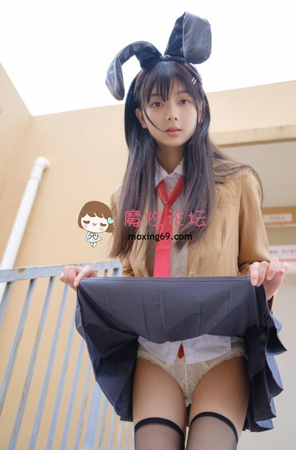 网红高颜值福利姬《赤西夜夜》 ❤️纯白萝莉❤️比基尼❤️完美白丝❤️32套写真视频合集[25V2519P56.9G]