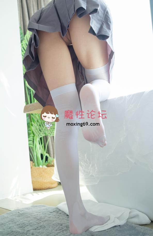 网红高颜值福利姬《赤西夜夜》 ❤️纯白萝莉❤️比基尼❤️完美白丝❤️32套写真视频合集[25V2519P56.9G]