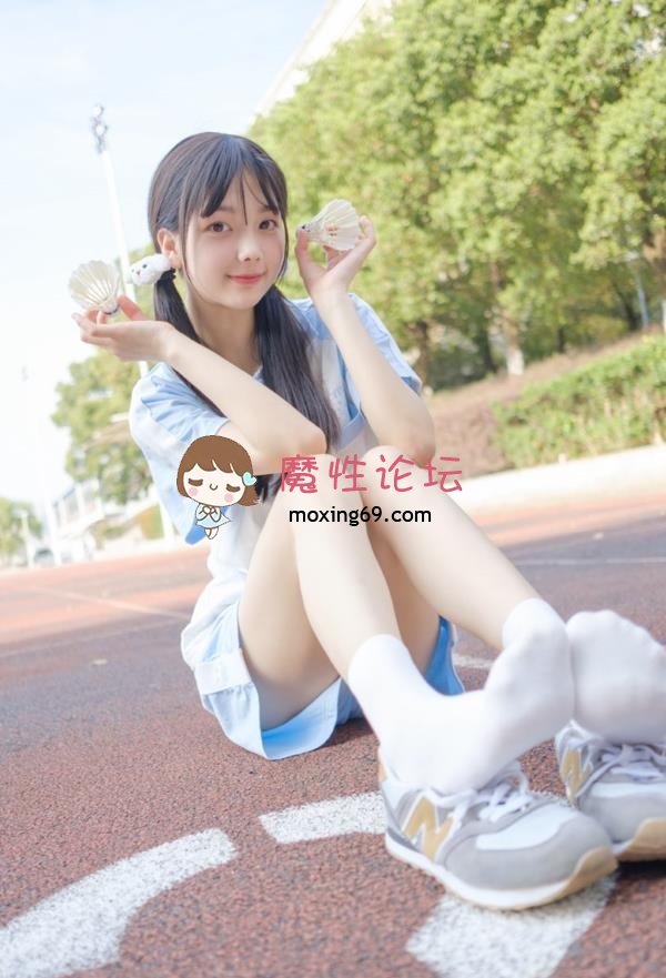 网红高颜值福利姬《赤西夜夜》 ❤️纯白萝莉❤️比基尼❤️完美白丝❤️32套写真视频合集[25V2519P56.9G]