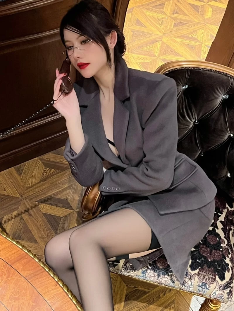 就是阿朱啊_微密圈 孔雀+医生+高起强[42P+3V] [42P+3V-300m]