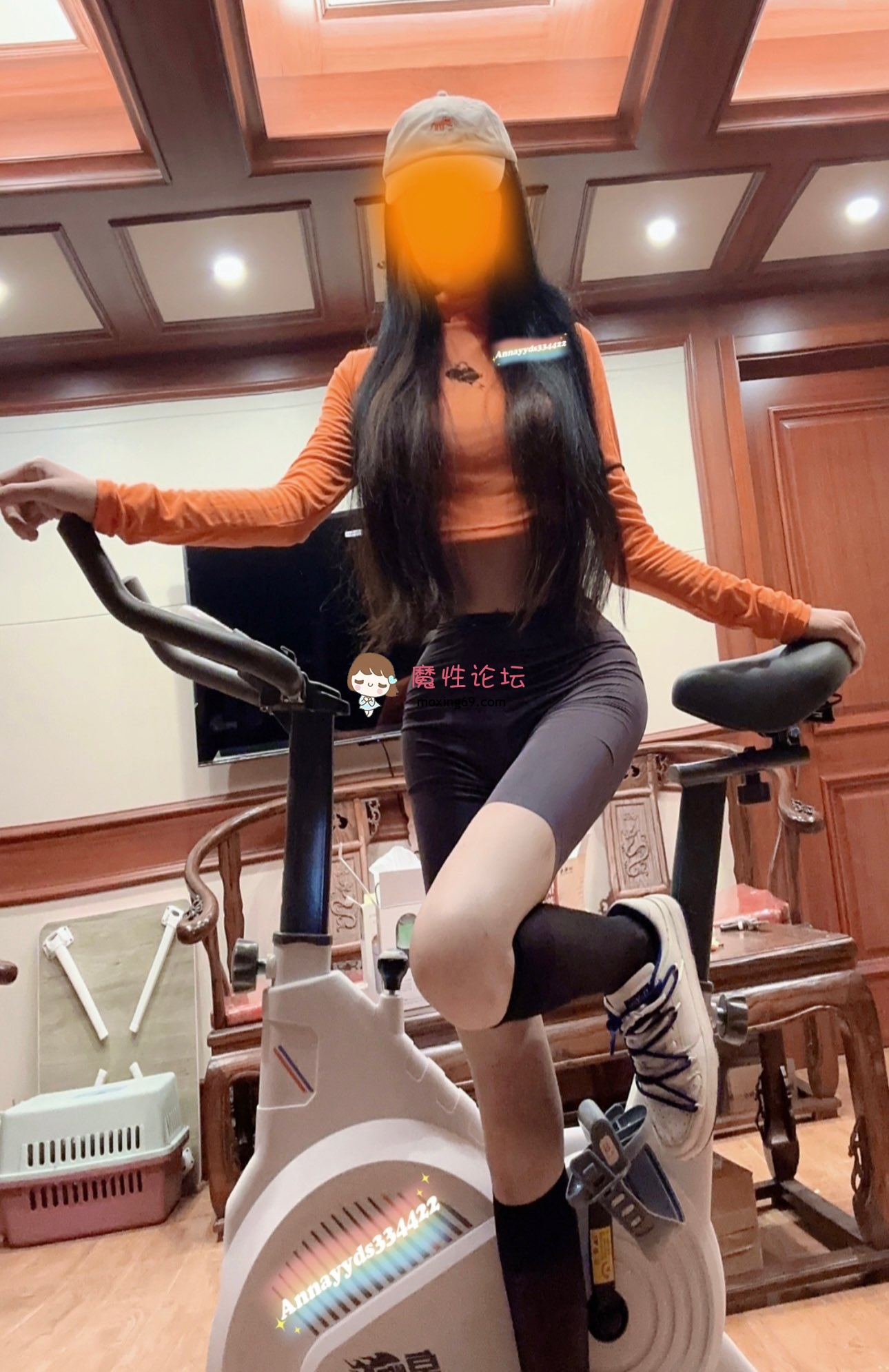 国产自拍《Anna安娜》《阿黑颜》 《29P 11V 1.52GB》