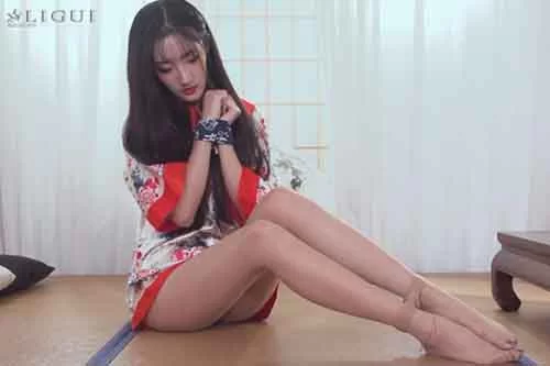 Ligui丽柜-《闲清自缚》王欣竹-高跟肉丝美腿 [1v-790MB]