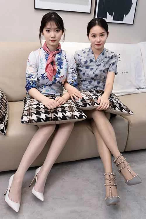 甜予摄影-璇璇思思-高跟鞋制服OL、薄白丝灰丝美腿 [132p1v-2.2g]