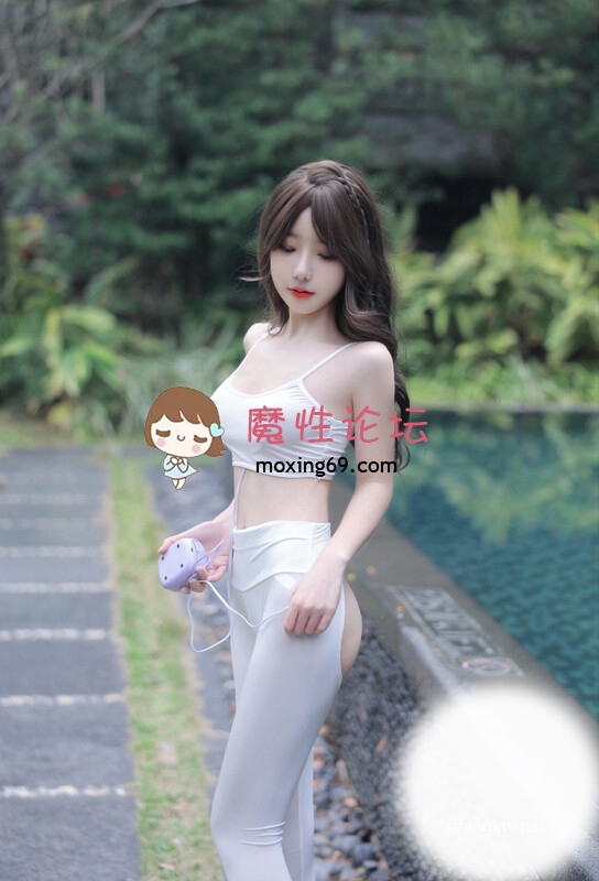 国产自拍--极品身材反差婊御姐『叶子』复出最新合集，黑丝M腿制服诱惑 户外露出啪啪