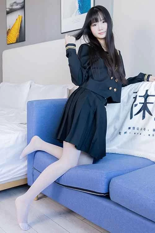 袜啵啵-甜甜圈-超短裙白丝、裸足[142P-1V1.6G百度网盘] [142p1v-1.6GB]