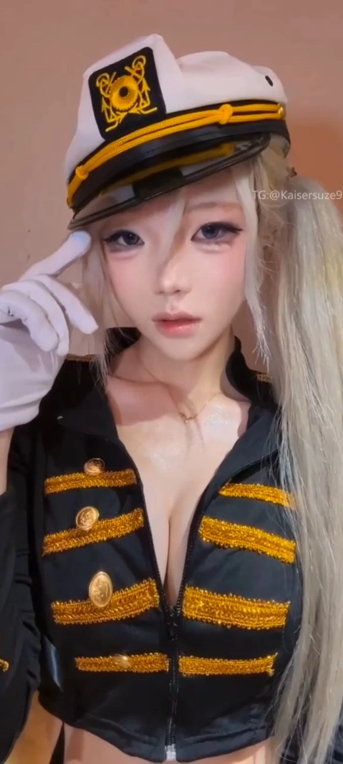 芃芃大人合集 论坛没有的新货 [7v-1.02g]