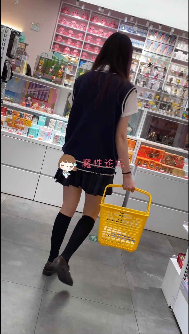 偷拍精品CD《TIMCOB》商场，户外，漫展抄底《NV150G》