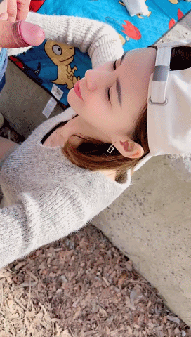 直播《小妖e》与闺蜜公园爬山与陌生人户外啪啪回家双飞。