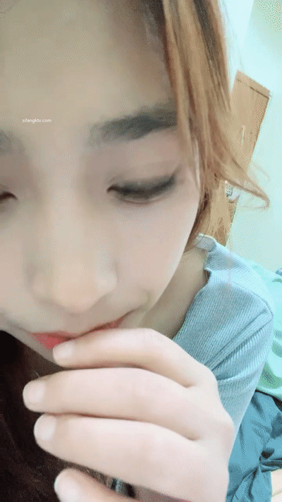 直播户外露出美少女〖酱果儿+佳佳19〗露出勾引 裸体问路 公众场合超刺激