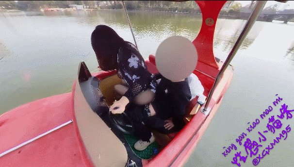 国产全网最大胆！主打一个刺激的丰满少妇《性感小猫咪》户外 给环卫大爷送温暖 大爷哪受得了啊 秒射，便利店 饭馆等，非常大胆露出合集《190V47G》