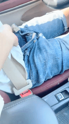 直播淫荡御姐眼镜女教师《王老师》白皙美腿，丝袜高跟，户外车震，喷水《53V45G》