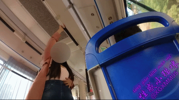 国产全网最大胆！主打一个刺激的丰满少妇《性感小猫咪》户外 给环卫大爷送温暖 大爷哪受得了啊 秒射，便利店 饭馆等，非常大胆露出合集《190V47G》