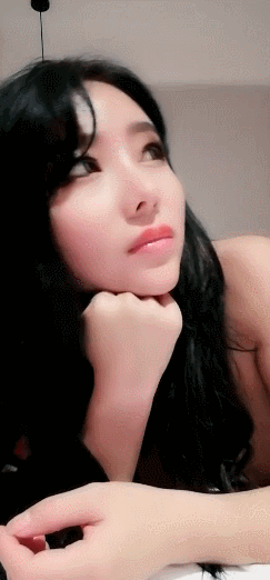 国产户外露出女神《渣女来袭-苏妲己-妲己专职勾引-妖媚女王狐狸精》户外约炮跳蛋自慰《184V-105G》