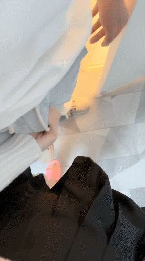 直播淫荡御姐眼镜女教师《王老师》白皙美腿，丝袜高跟，户外车震，喷水《53V45G》