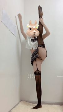 国产顶级舞蹈生 小杏仁和一字马汁汁 户外一字马露出 练功服大劈叉挨插 耳光狗爬暴力调教