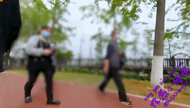 国产全网最大胆！主打一个刺激的丰满少妇《性感小猫咪》户外 给环卫大爷送温暖 大爷哪受得了啊 秒射，便利店 饭馆等，非常大胆露出合集《190V47G》