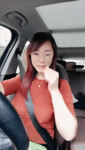 直播G奶御姐《甜心可乐》丝足长腿户外车内大秀，真空跳蛋道具抽插流浆！