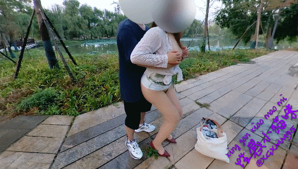 国产全网最大胆！主打一个刺激的丰满少妇《性感小猫咪》户外 给环卫大爷送温暖 大爷哪受得了啊 秒射，便利店 饭馆等，非常大胆露出合集《190V47G》