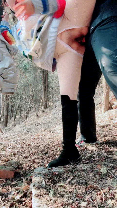 网红[小妖E]双女户外公园勾搭双飞超爽刺激合集