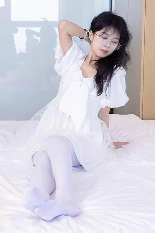 袜啵啵-奶油-平底鞋连衣裙、厚白丝肉丝[228P1V-2G百度网盘] [228p1v-2g]