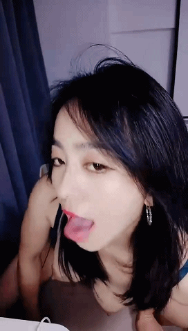 直播长舌御姐《邱小姐》户外车震野战 深喉口交  舔舌诱惑 骑乘位啪啪