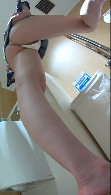 偷拍极品抄底户外露出系列(4)！3小时19V，各种公共场合被CD