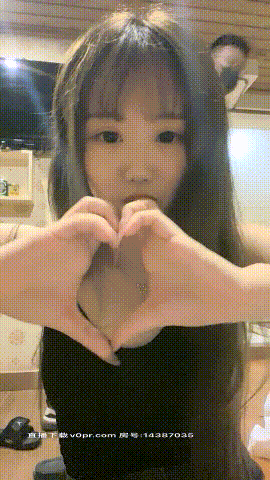 直播深夜户外露出野战，当宠物马路遛狗！给主人口交后入爆菊《橙橙小蘿莉》 ，口交啪啪 乳夹SM捆绑《90v108g》