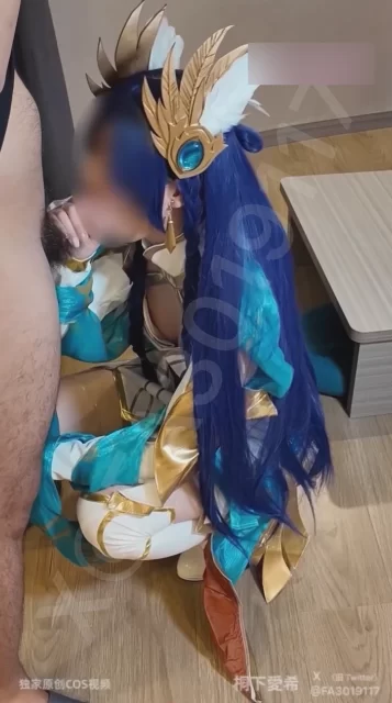 桐下爱希cos英雄联盟刀妹，手足口腿交花样榨精❤️ [1v-557mb]