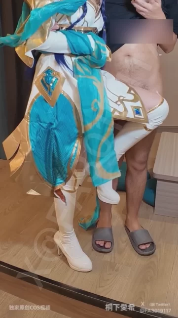 桐下爱希cos英雄联盟刀妹，手足口腿交花样榨精❤️ [1v-557mb]