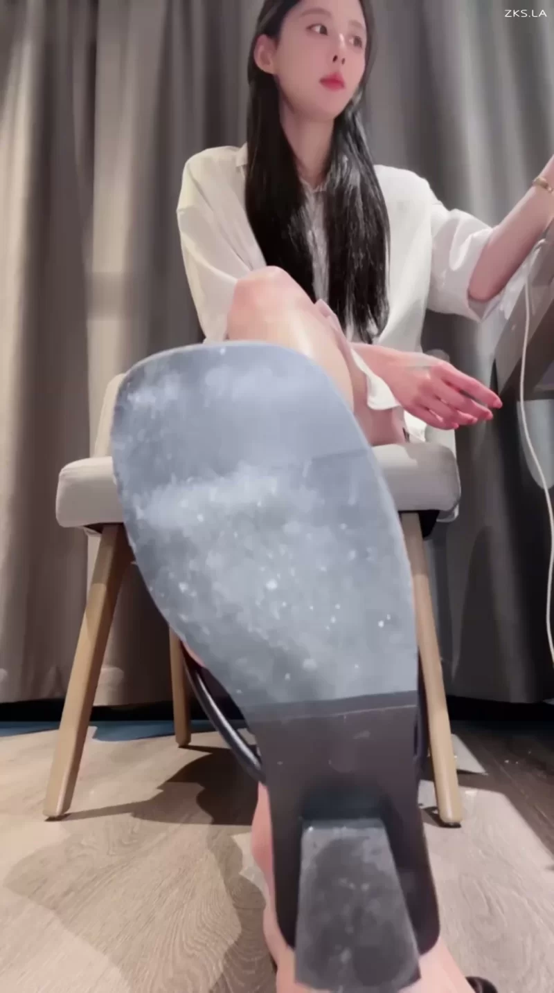 狸狸 - 进来撸 裸足 鞋底 口水 [1V-1.64GB]