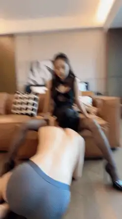 颜值女神《冰冰》调教高质量情侣 香艳舔脚骑脸足调 [6v-5.29g]