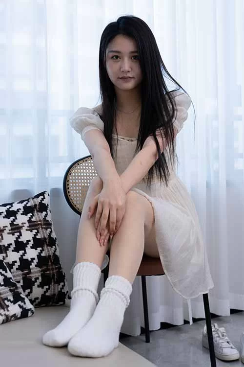 甜予摄影-澜澜-可爱短裙白棉袜薄肉丝 [140P1V-1.8G百度网盘] [140p1v-1.8GB]