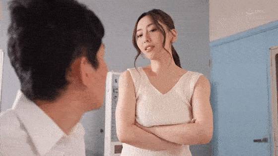 剧情打着舌钉的风骚小妹，颜值很高跟狼友撩骚互动听指挥，揉奶玩逼看特写，肛塞爆菊好刺激，跳蛋塞逼里道具抽插[2V 3523 MB] [BT]