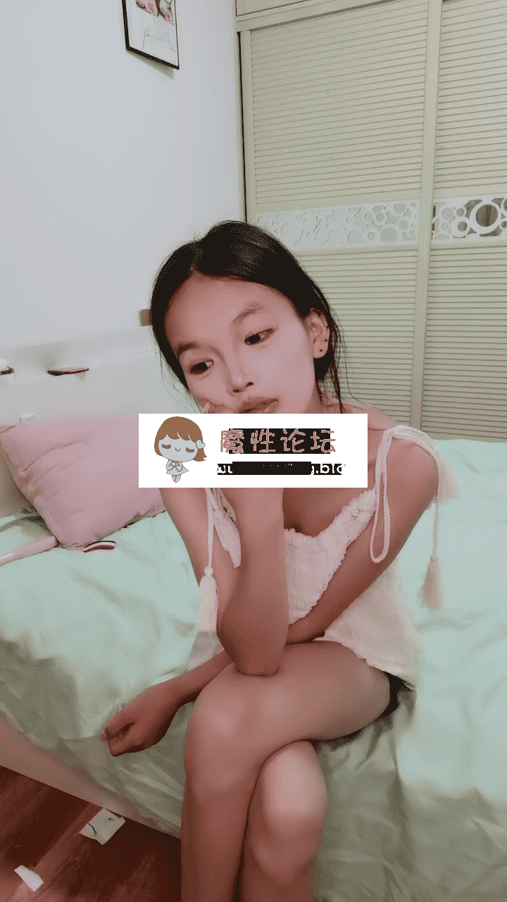 国产自拍唇钉甜美小姐姐，80多斤骨感，炮友操多毛骚逼，掰开紧致嫩穴特写，手指插穴扣  [2V ] [BT]