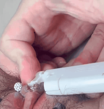 国产国产顶级骚货长腿福利姬仙女吖，真空露出，上阴蒂钉