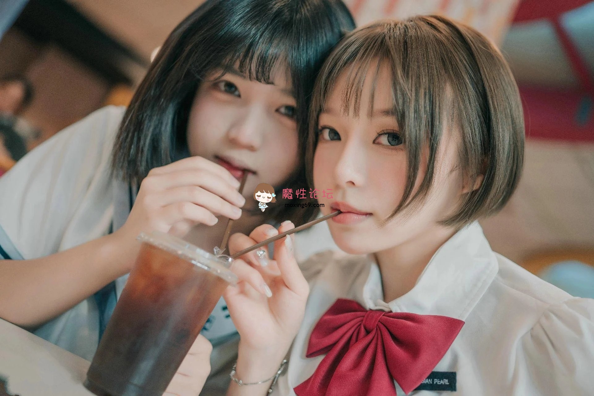 国产自拍国产露脸福利姬唯一真神「知一妹妹」乳钉阴环三通无所不能 含最新视图合集[54V-1380P-2.05G][百度网盘]