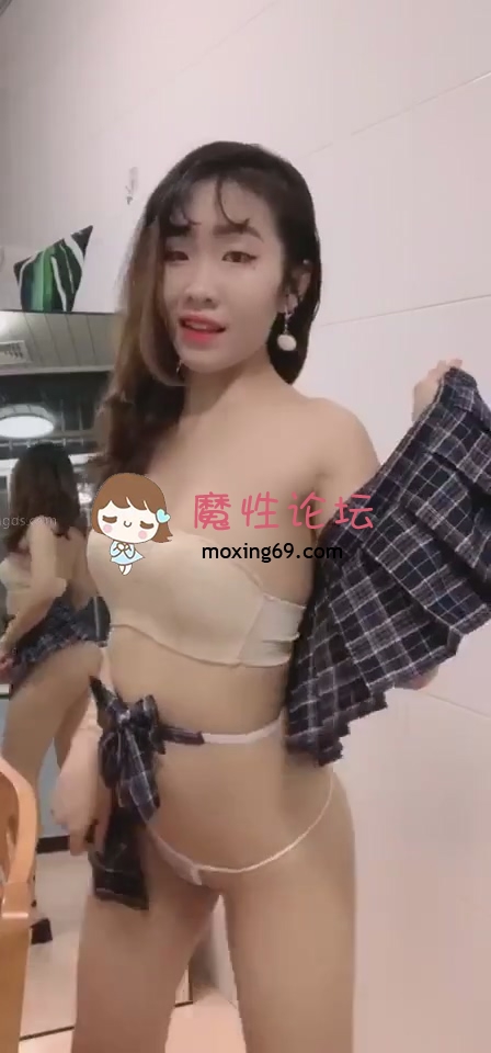 主播《快手》小惠子 付费定制私拍大尺度 果舞紫薇[43V295M][夸克盘]