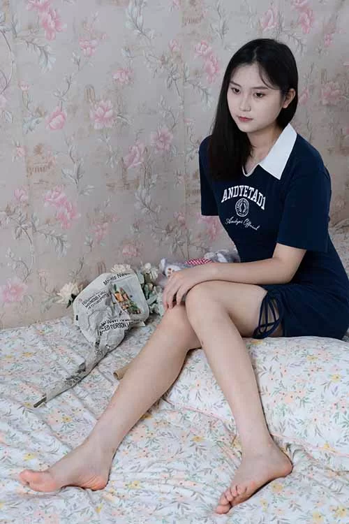 甜予摄影-土豆-包臀裙白棉袜、裸足[136P1V-1.9G 百度网盘] [136p1v-1.9GB]