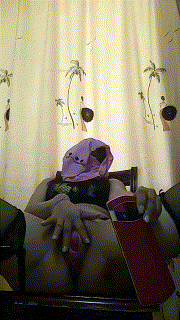 国产自拍快手骚熟女《江西表姐》漂亮嫂子给小鲜肉口活，掰逼自慰，裸舞卖骚 《1V 238.61MB》[夸克]