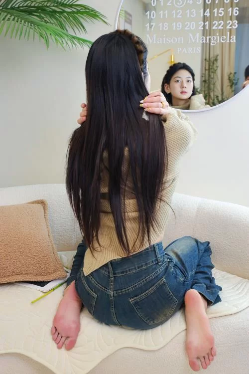 绮梦摄影-小宇-牛仔裤白棉袜裸足美腿 [349p1v-2.7GB]