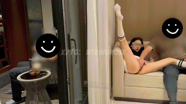 国产自拍「ROSEWU」丈夫的绿帽瘾发作，酒店套房观看自己的美丽妻《1V 571M》