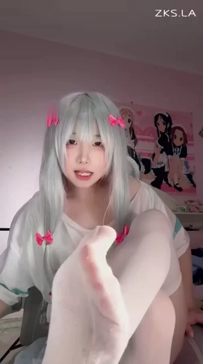 幼斯酱葱 - 红绿灯 COS和泉纱雾 白毛小萝莉榨精 寸止 [1V-1.14GB]