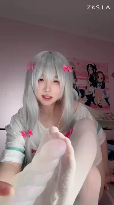 幼斯酱葱 - 红绿灯 COS和泉纱雾 白毛小萝莉榨精 寸止 [1V-1.14GB]