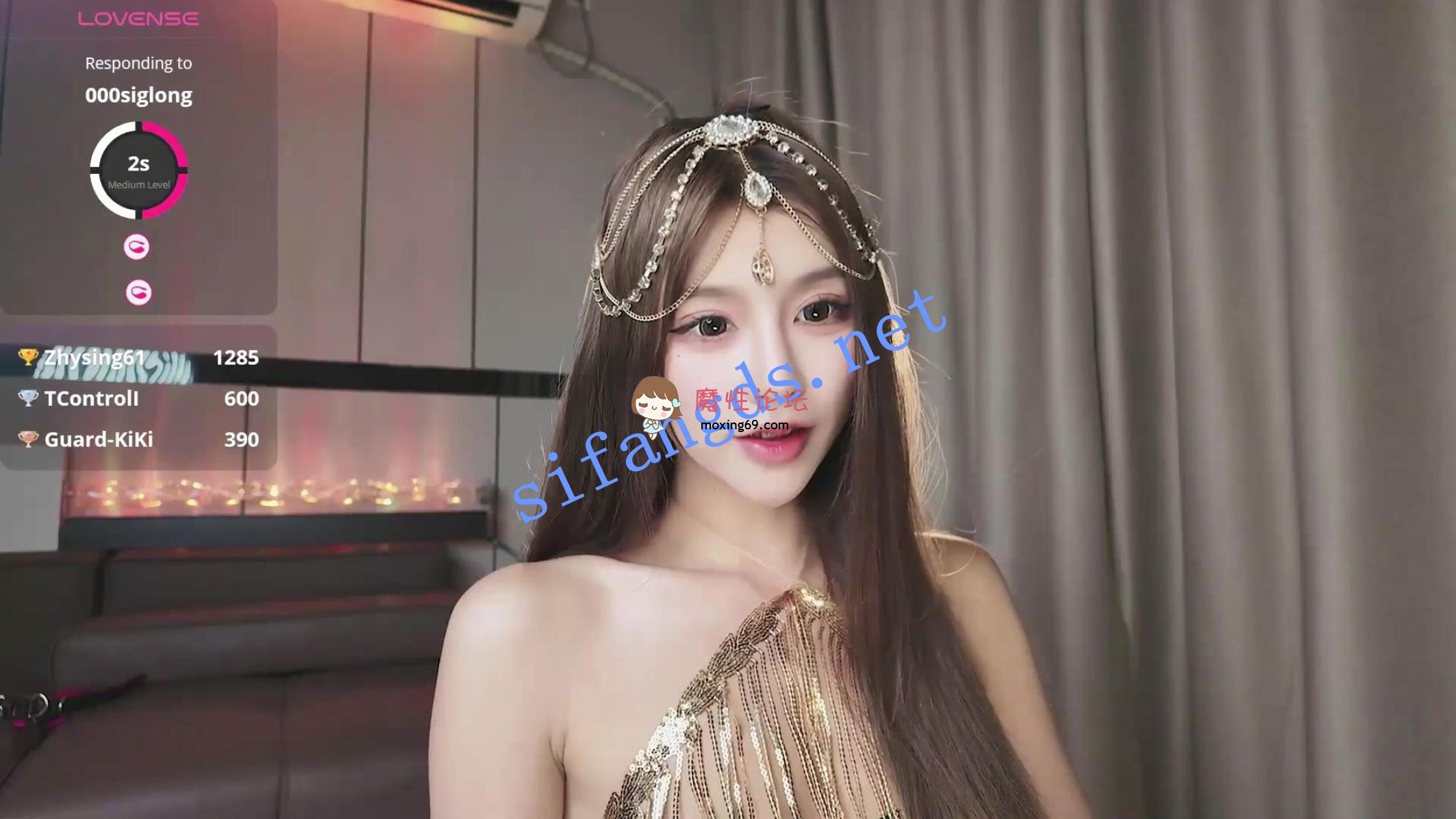 主播Kiki-2025 超大合集 美艶修女吊带白丝淫荡潮喷《26V+18.6G-百度》