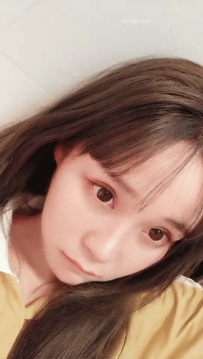 国产《kiki爱爸爸》人鱼线女神，尺度突破！全脸全裸自慰！