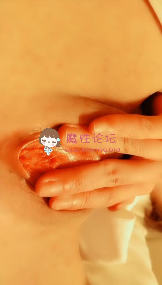 直播顶级清纯卡哇伊萌妹KIKI回归小秀[1V 375M][百度网盘]