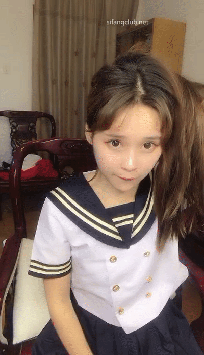 国产《kiki爱爸爸》人鱼线女神，尺度突破！全脸全裸自慰！