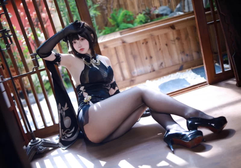 疯猫ss_镇海碧蓝航线：镇海[63P] [63P-600m]